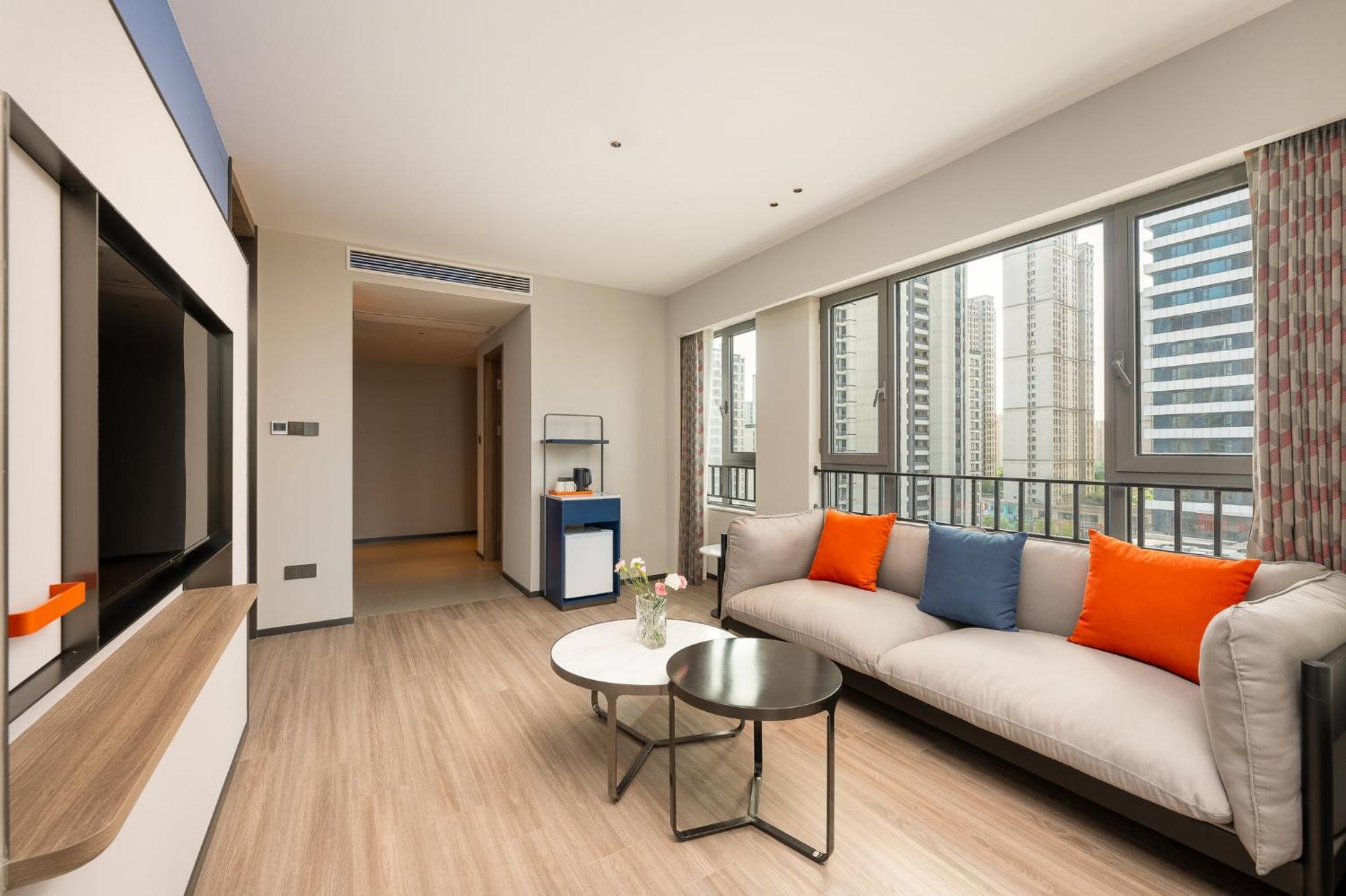 Holiday Inn Express Taizhou City Center By Ihg Экстерьер фото