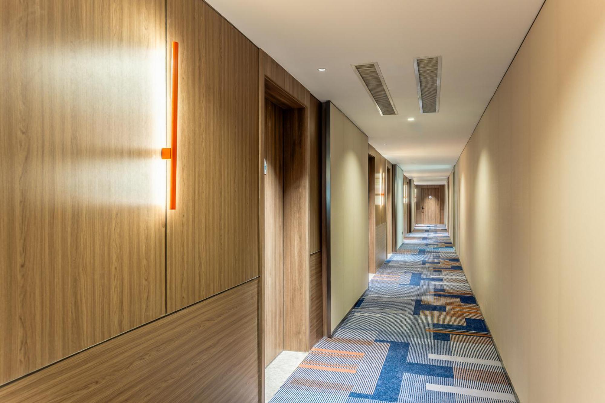 Holiday Inn Express Taizhou City Center By Ihg Экстерьер фото